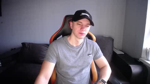 Snapshot of theroadtomars chatting on January 2025 06:20:02 AM Nick online show from January 2025 06:20:02 AM