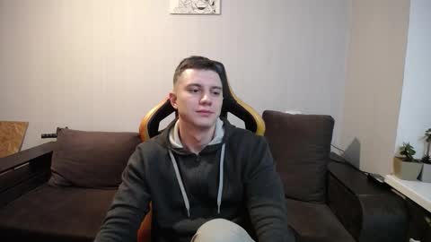 Snapshot of theroadtomars chatting on November 2025 10:10:02 PM Nick online show from November 2025 10:10:02 PM