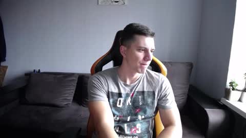 Snapshot of theroadtomars chatting on November 2025 10:04:02 AM Nick online show from November 2025 10:04:02 AM