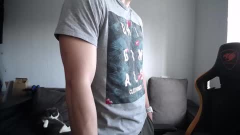 Snapshot of theroadtomars chatting on November 2025 08:57:01 AM Nick online show from November 2025 08:57:01 AM