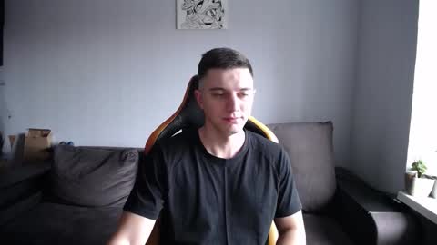 Snapshot of theroadtomars chatting on November 2025 11:43:02 AM Nick online show from November 2025 11:43:02 AM