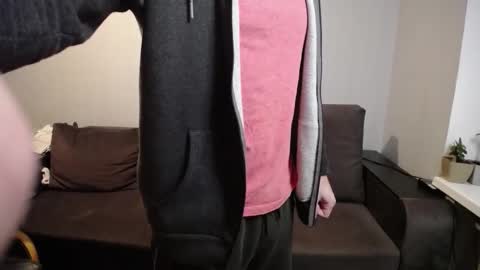 Snapshot of theroadtomars chatting on December 2025 09:35:01 PM Nick online show from December 2025 09:35:01 PM