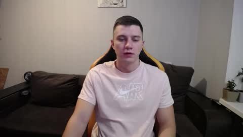 Snapshot of theroadtomars chatting on December 2025 11:56:02 PM Nick online show from December 2025 11:56:02 PM