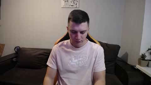 Snapshot of theroadtomars chatting on December 2025 08:05:01 PM Nick online show from December 2025 08:05:01 PM