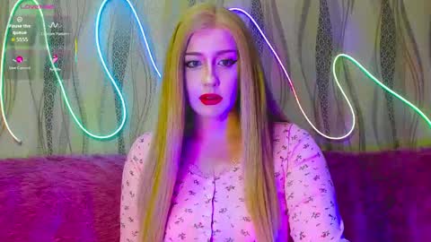Snapshot of therosesweet chatting on May 2026 08:36:01 PM Rose online show from May 2026 08:36:01 PM