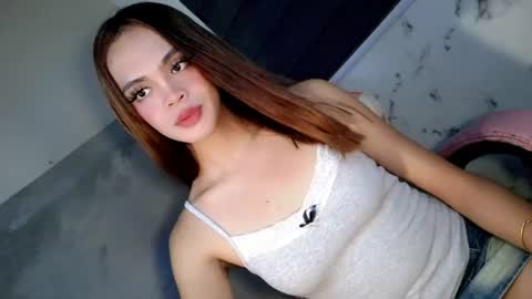 Snapshot of thesecretlifeofmabaddie chatting on July 2026 12:23:01 PM hi follow me its GITTER online show from July 2026 12:23:01 PM