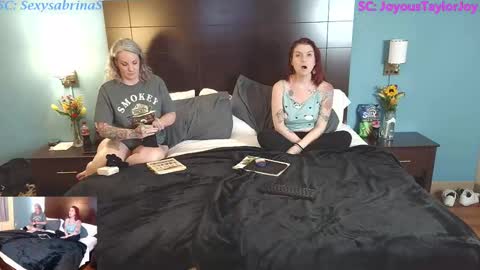 Snapshot of thesexperts420 chatting on March 2025 06:28:02 AM TheSexperts420 online show from March 2025 06:28:02 AM