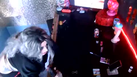 theshowgirl online show from May 2026 05:01:01 PM