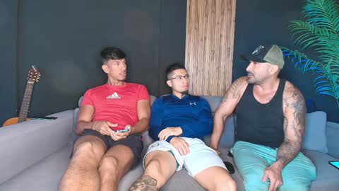 thestraightroom online show from April 2026 12:28:01 PM