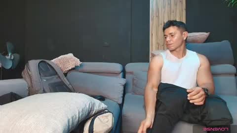 thestraightroom online show from May 2026 01:35:07 AM