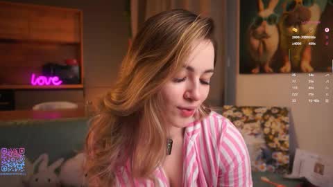 Snapshot of thetimeshavecome chatting on October 2025 02:35:01 PM Mia online show from October 2025 02:35:01 PM