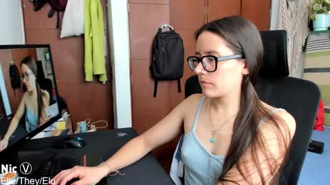 Snapshot of thetropicalseduction chatting on February 2026 06:39:02 PM Nicole online show from February 2026 06:39:02 PM