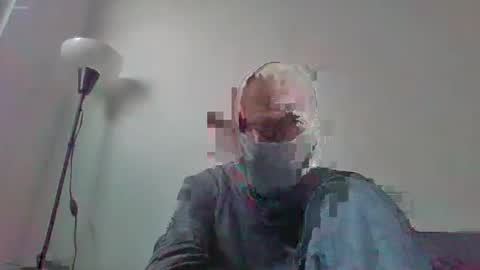 Scarf guy online show from February 2025 04:45:02 PM