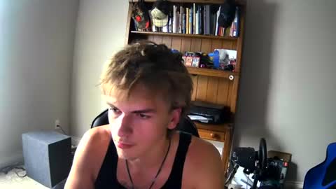Snapshot of thevincegray chatting on June 2026 10:12:01 PM Vince online show from June 2026 10:12:01 PM