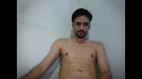 thiago22bk online show from October 2025 05:06:01 AM