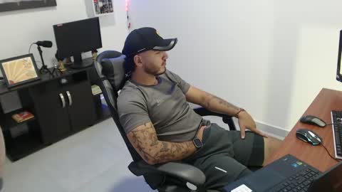 thiago_420 online show from June 2026 11:28:01 PM