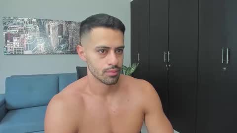 thiago_driussi online show from October 2025 11:52:02 AM