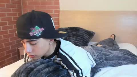 Snapshot of thiago_dv chatting on July 2026 05:50:01 PM Thiago online show from July 2026 05:50:01 PM