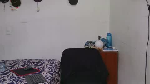 Snapshot of thiago_happy chatting on July 2026 04:22:02 PM thiago_happy online show from July 2026 04:22:02 PM