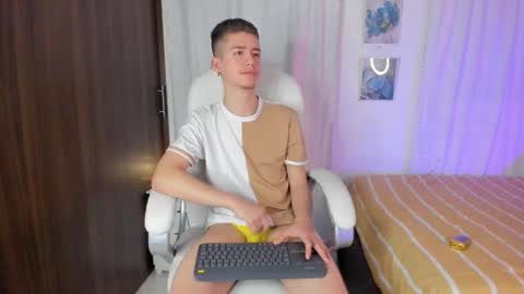 Snapshot of thiago_james69 chatting on September 2025 12:45:02 AM Manuel online show from September 2025 12:45:02 AM