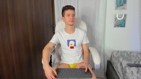 Snapshot of thiago_james69 chatting on October 2025 02:53:01 AM Manuel online show from October 2025 02:53:01 AM