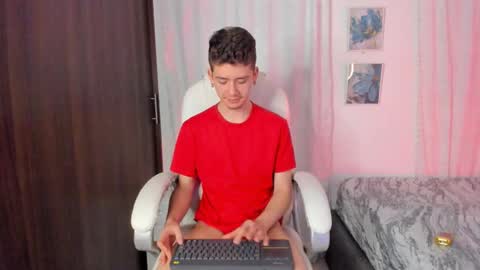 Snapshot of thiago_james69 chatting on October 2025 01:58:02 AM Manuel online show from October 2025 01:58:02 AM