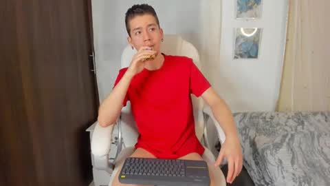 Snapshot of thiago_james69 chatting on October 2025 11:13:02 PM Manuel online show from October 2025 11:13:02 PM