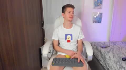 Snapshot of thiago_james69 chatting on October 2025 02:11:01 AM Manuel online show from October 2025 02:11:01 AM