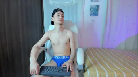 Snapshot of thiago_james69 chatting on November 2025 03:06:02 AM Manuel online show from November 2025 03:06:02 AM