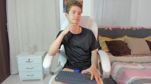 Snapshot of thiago_james69 chatting on November 2025 03:16:02 AM Manuel online show from November 2025 03:16:02 AM