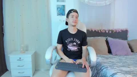 Snapshot of thiago_james69 chatting on November 2025 02:36:02 AM Manuel online show from November 2025 02:36:02 AM