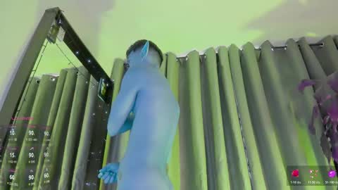 SanThiago online show from October 2025 12:28:01 PM