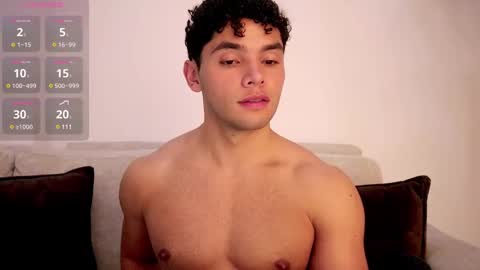 Just Thiago  online show from February 2025 12:41:02 AM