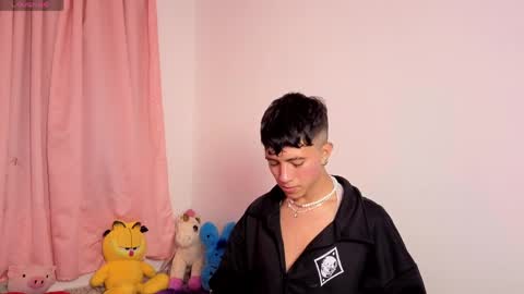 thiago_n_sam online show from April 2026 06:13:01 AM