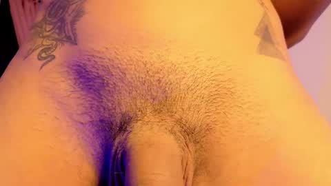 thiago_n_sam online show from April 2026 02:06:01 AM