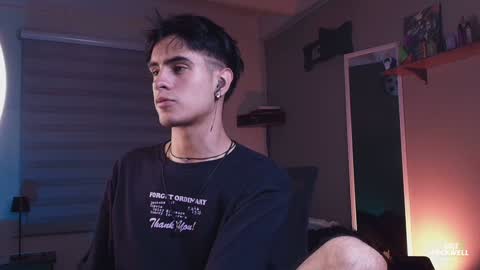 Thiago online show from December 2024 04:18:01 AM