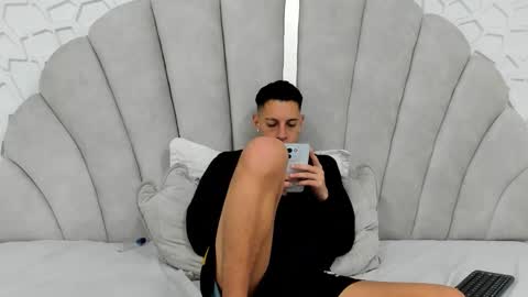 Thiago   online show from March 2026 03:30:01 PM