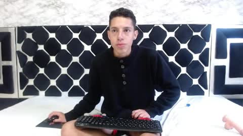 Thiago   online show from May 2026 02:09:02 AM