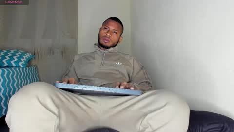 Thiago Instagram   online show from December 2025 12:42:01 AM