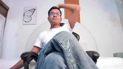 thiagovega_ online show from July 2026 03:30:01 AM