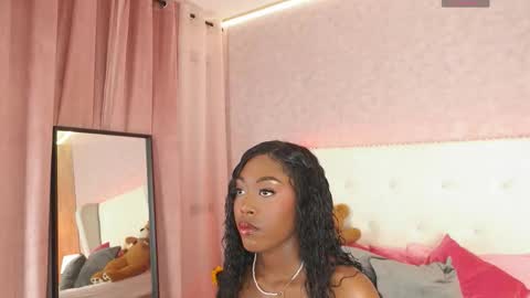 ThianaLopez online show from October 2025 08:43:01 PM