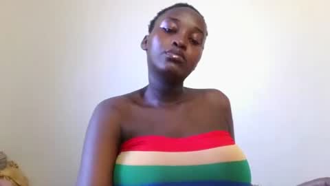 Snapshot of thick_eviey chatting on December 2024 12:25:02 PM love online show from December 2024 12:25:02 PM