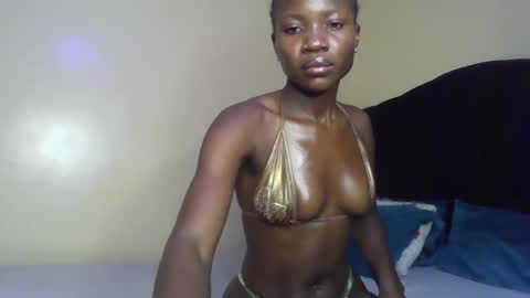 thick_pookiey online show from April 2026 05:45:02 AM