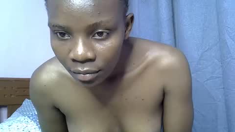 Snapshot of thickbarbie_ chatting on November 2025 11:48:02 PM Xtine online show from November 2025 11:48:02 PM