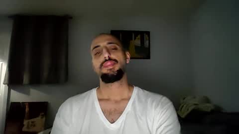 Snapshot of thickdickeddom chatting on October 2025 08:31:02 AM ThickDickedDom online show from October 2025 08:31:02 AM