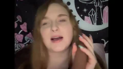 Ariel online show from January 2025 10:41:01 PM