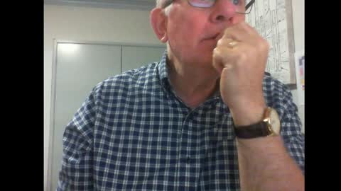 Snapshot of thickmelnik chatting on January 2025 02:00:01 PM James online show from January 2025 02:00:01 PM