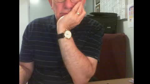 Snapshot of thickmelnik chatting on February 2025 01:03:01 PM James online show from February 2025 01:03:01 PM