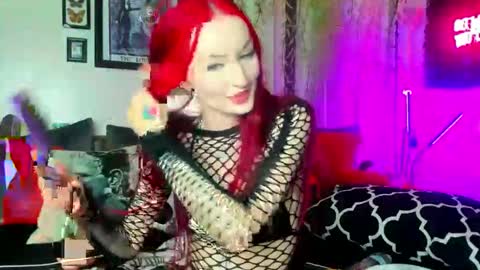 Snapshot of thickneyaadams chatting on October 2025 05:19:02 AM thickneyaadams online show from October 2025 05:19:02 AM
