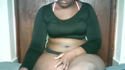 Snapshot of thickybabe_05 chatting on January 2025 03:04:02 AM thickybabe_05 online show from January 2025 03:04:02 AM